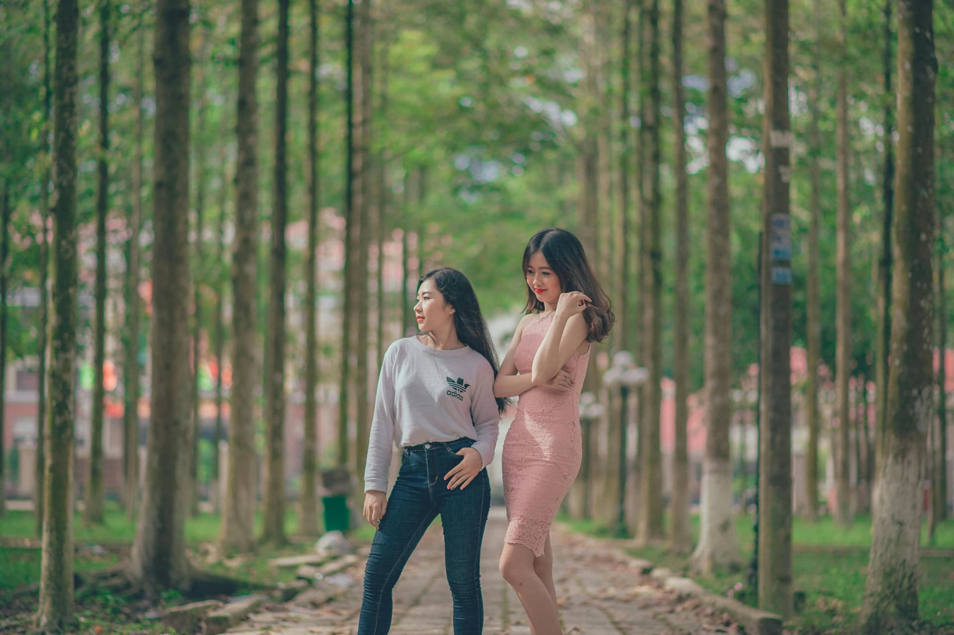 Kleid elegant für selbstbewusste Frauen – Trendkollektion